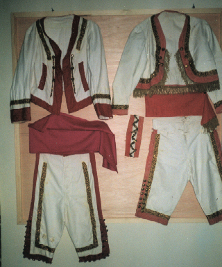 Traje original del Dance de Las Pedrosas